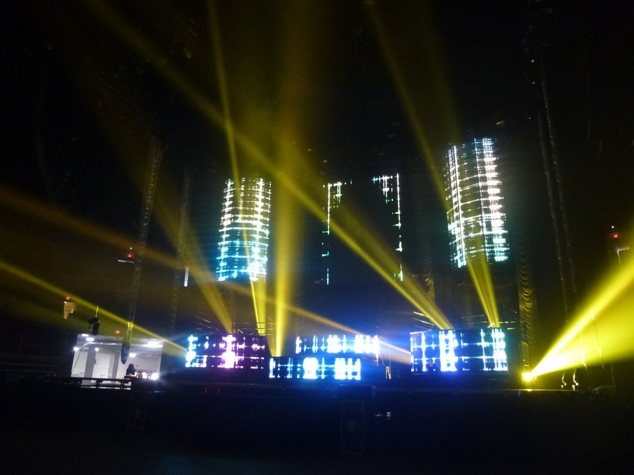 luis-miguel-stadium-davemaxwell-2