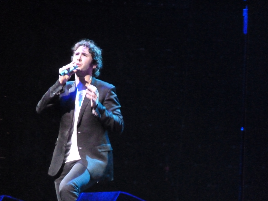 Josh-Groban-053