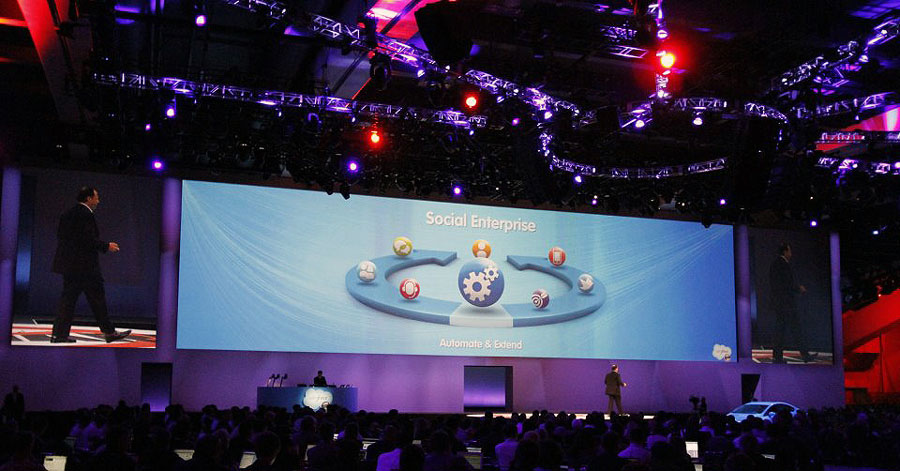 3-Dreamforce-4Wall-2011-3