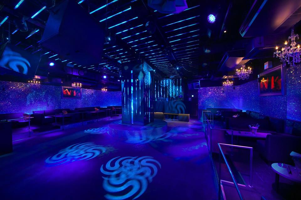 Chauvet Vanity Osaka 1