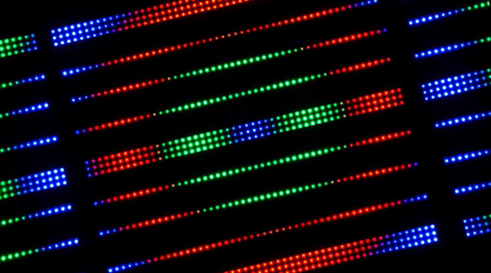 ÉPIX Strip Tour Pixel-Mapping LED Strip | CHAUVET Professional