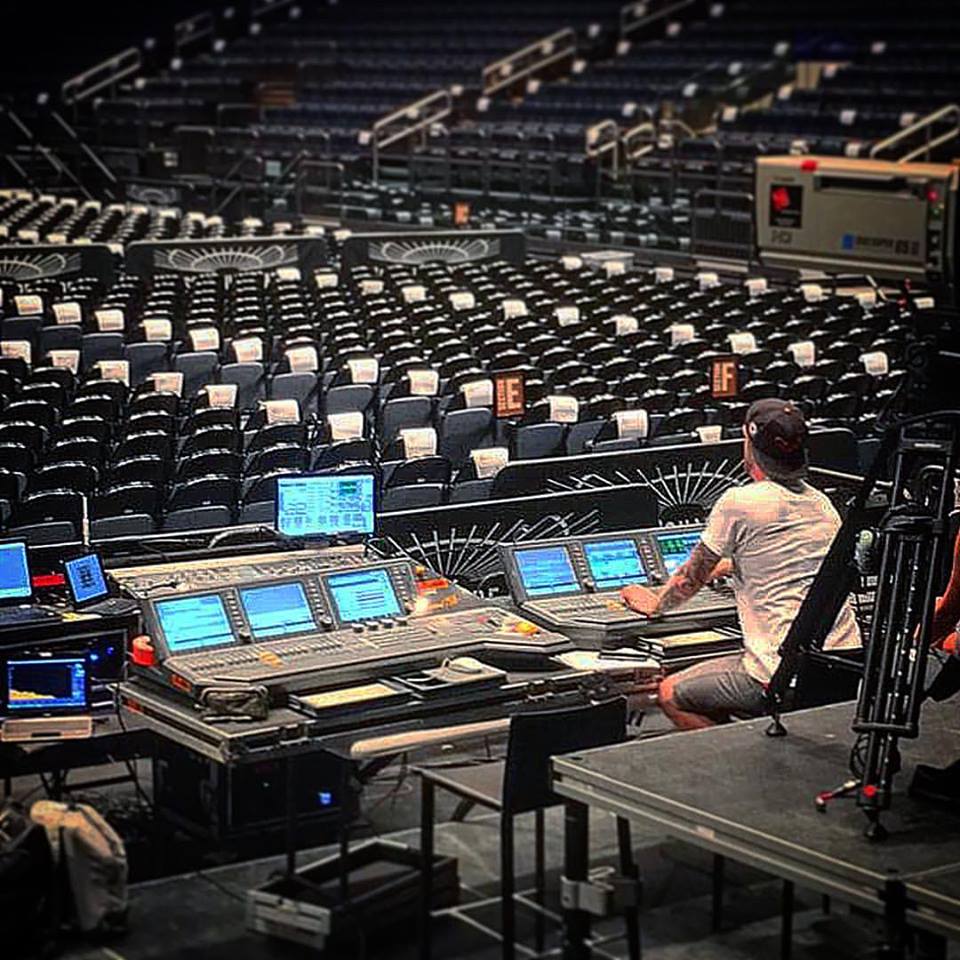 Funny Business: Zack Bunner Lights Comic Tours | CHAUVET Professional Funny Business: Zack Bunner Lights Comic Tours | CHAUVET Professional