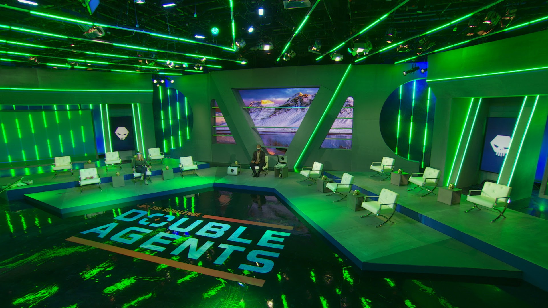 Mike Grabowski Balances Looks for MTV’s The Challenge Double Agents