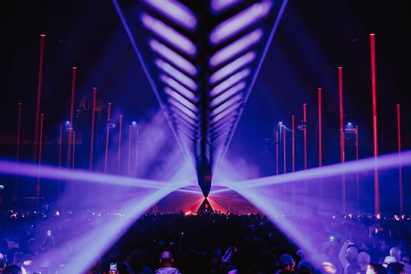 Ed Warren Thinks Big With CHAUVET Professional For Four Tet at ...
